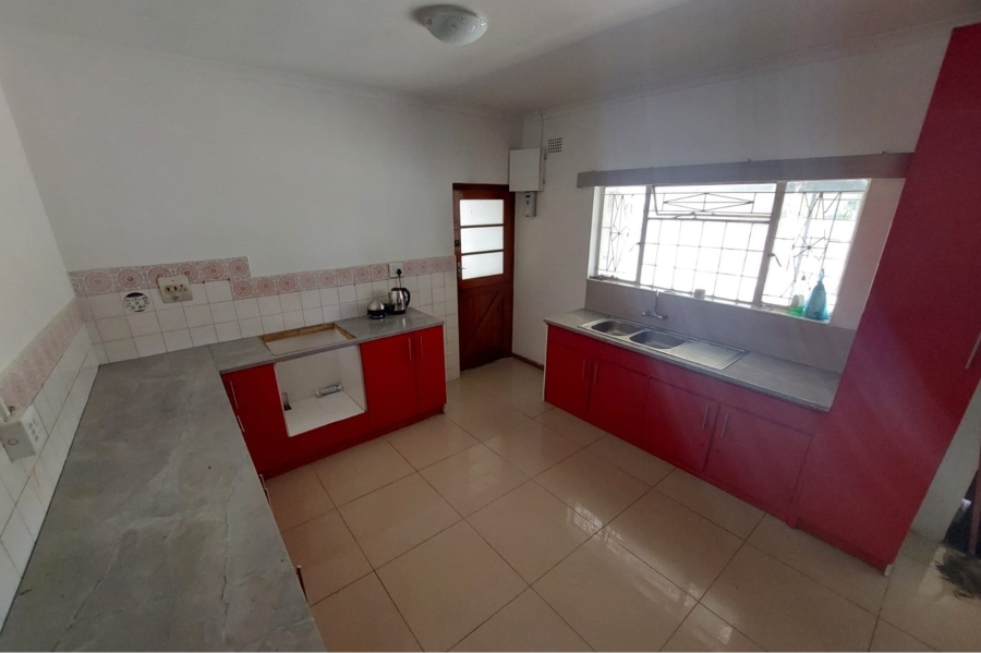 7 Bedroom Property for Sale in Parow Valley Western Cape